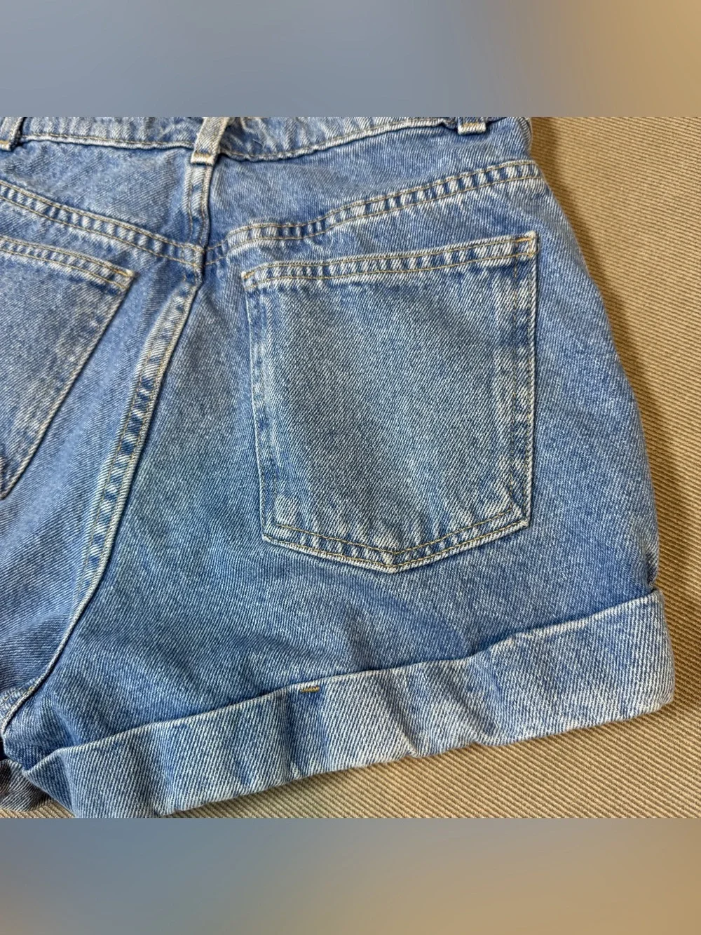 American Apparel Y2K High Waisted Denim Shorts Light Wash Cuffed Size 27 Mom